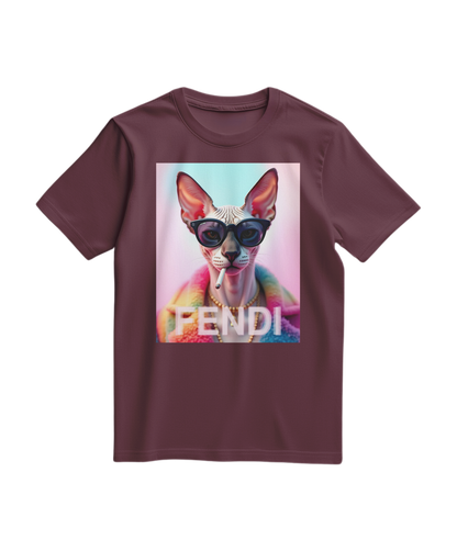 Camalestore camiseta Sphynx Prism vinho, estampa colorida e detalhes visíveis em tecido confortável, ideal para estilo casual.