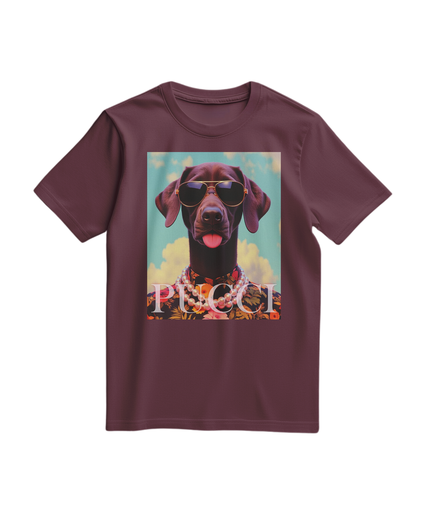 T-shirt Tropical Pooch da Camalestore com padrão colorido de cães e folhagem, manga curta e decote redondo.