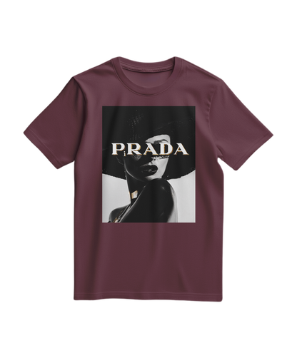 Camalestore T-shirt Shadow Couture Muse vinho, confortável e estiloso, com design moderno e corte casual.