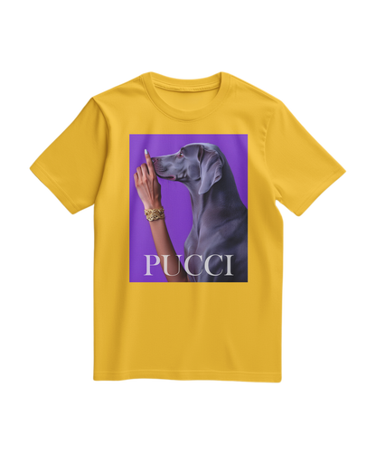 Camalestore camiseta T-shirt Pucci violeta com detalhe amarelo, tecido confortável e design moderno, vista frontal.