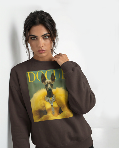 Sweatshirt amarelo Dogue Edition da Camalestore, com design confortável e tecido macio, ideal para cães estilosos.