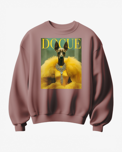 Sweatshirt amarelo Dogue Edition da Camalestore, veste confortável para cães, com design estilo casual e tecido macio.