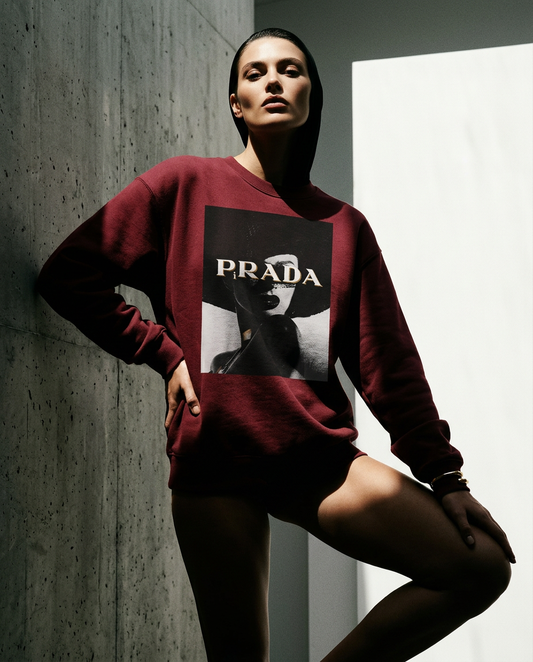 Sweatshirt P Dramatic da Camalestore, vista frontal com detalhes de moda e estilo sofisticado.