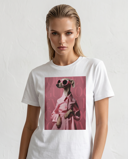 Camiseta Skinny Pinky da Camalestore, t-shirt rosa com design elegante, exibida em fundo branco.