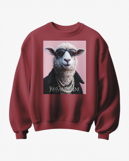 Sweatshirt Saint Sheep da Camalestore com estampa de ovelha, confortável e casual, em cores neutras.